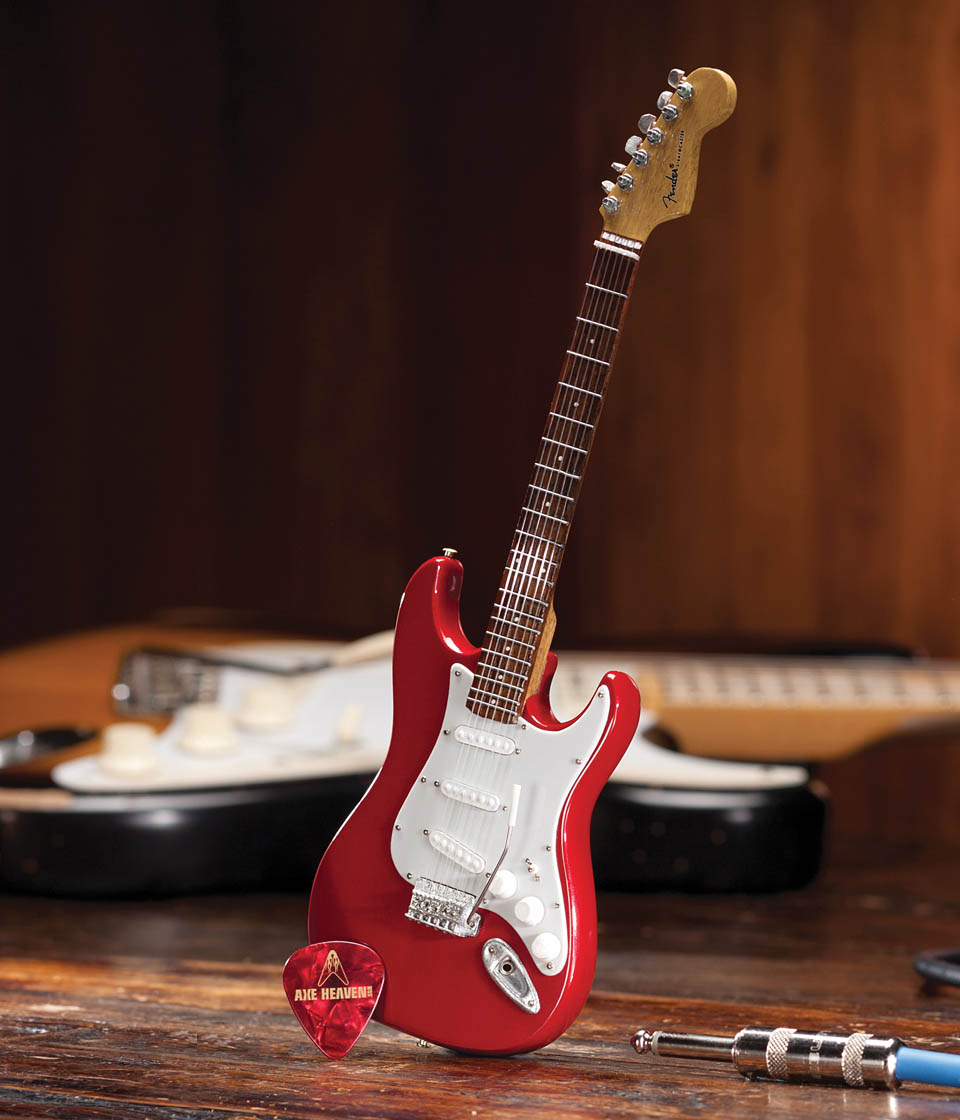 Fender(TM) Stratocaster(TM) - Classic Red Finish