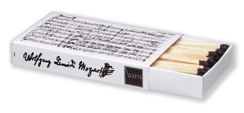Matches Mozart white(White)